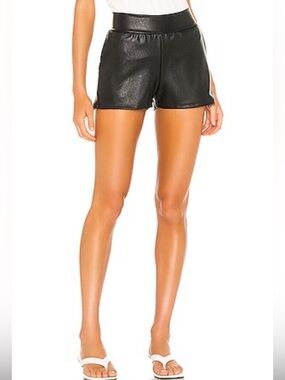 Commando Revolve Faux Leather Jogger Short in Black size large